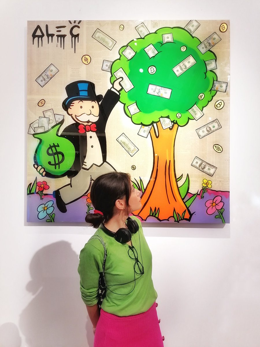 jovanaratkov's tweet photo. On @alecmonopoly birthday exibition 🥳 #NFTCommunity #nftart #alecmonopoly https://t.co/EBj8TdtkZO
