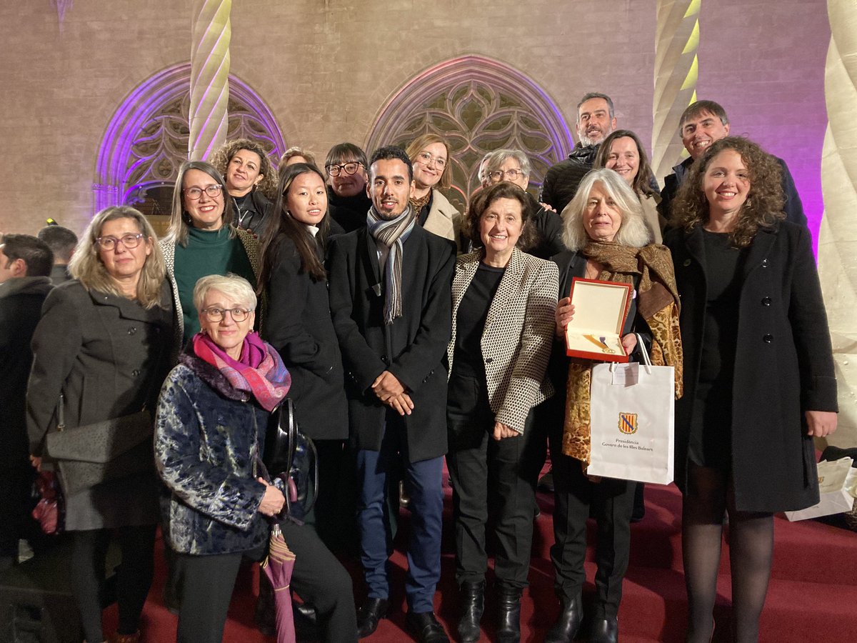 Molt merescut també el premi a @amicssaharauis i Escola en Pau per la seva extraordinària tasca de sensibilització amb el poble sahrauí i per promoure l’acolliment solidari d’infants procedents dels camps de refugiats sahrauís per part de famílies residents a les Illes Balears.