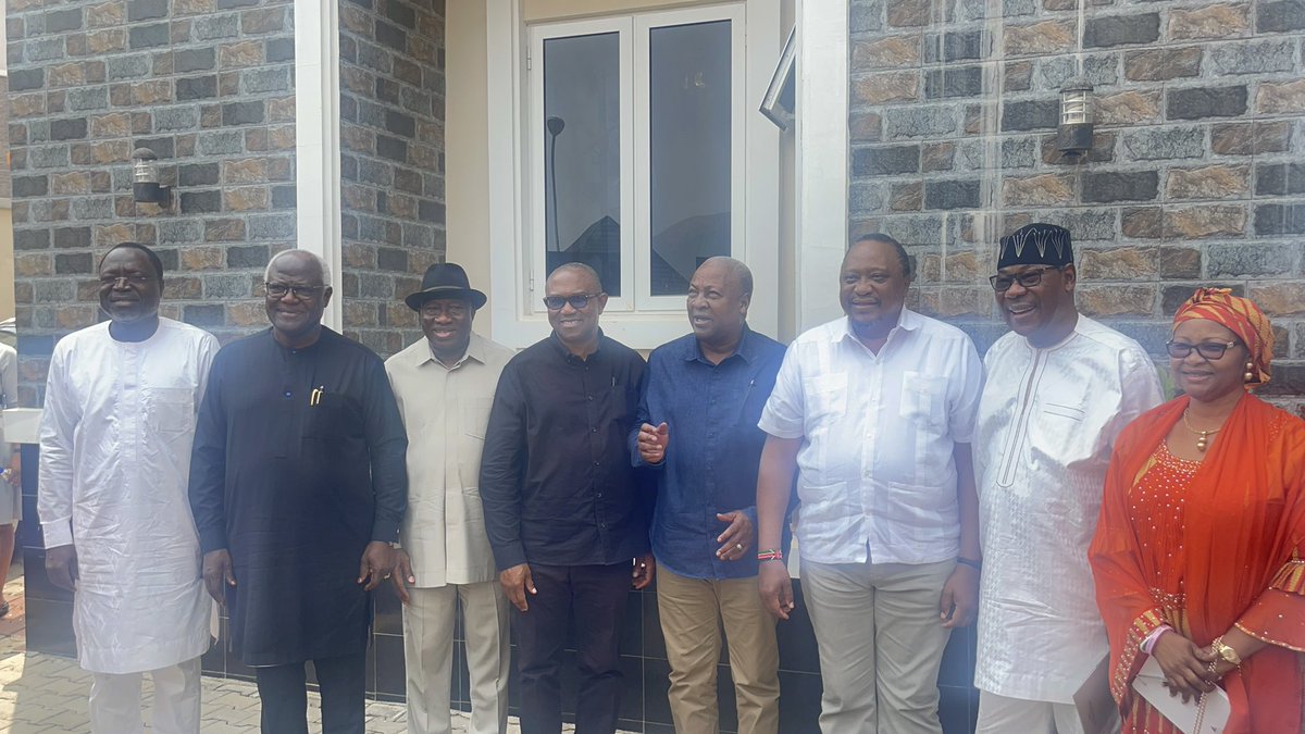 Lagos_parrot's tweet photo. Former President of Nigeria H.E @GEJonathan leads #WAEF election mission to Nigeria in continuation of its engagement with major presidential candidates today, They met with @officialABAT @PeterObi @atiku and #kwankwanso https://t.co/SRuLwpuNaQ