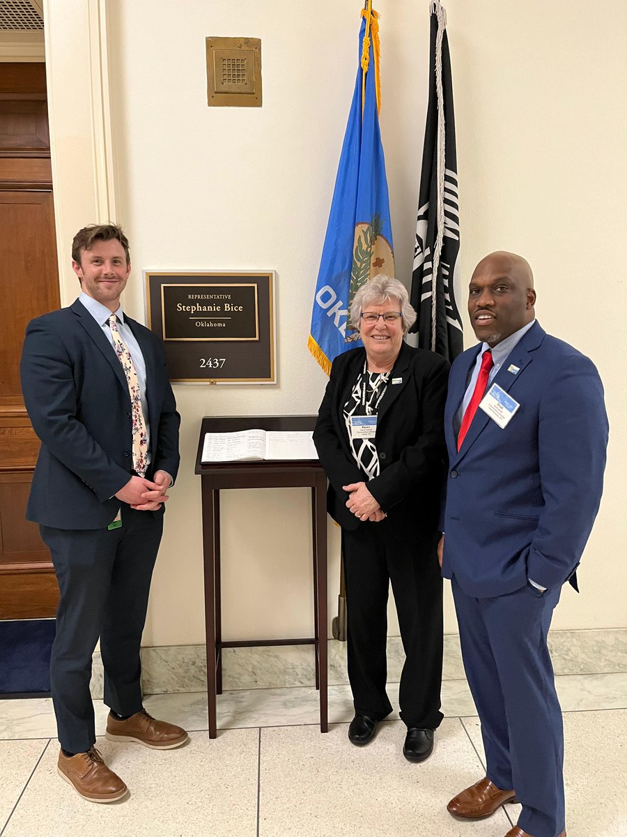 CommunitiesU's tweet image. Thanks to Ray Phillips from @RepBice Stephanie Bice&apos;s Office for meeting with CU&apos;s Karen Conrad and Brad Jarrett to discuss our work and the future in Oklahoma&apos;s 5th District.  #RCAPOnTheHill2023 @RCAPInc
