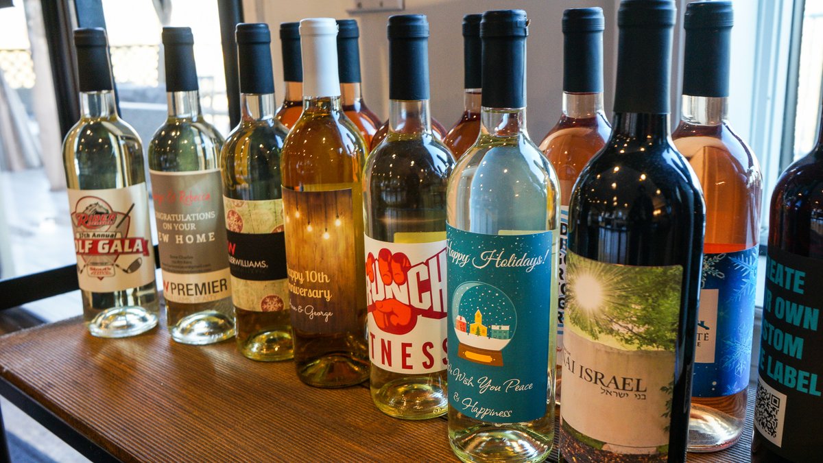 OldYorkCellars's tweet image. Create a personalized touch to your wine gifting with our custom wine labels, the perfect way to showcase your unique style and make special occasions even more memorable.  #customlabel #wine #oldyorkcellars #corporategifts 
Make yours here: oldyorkcellars.com/custom_label/