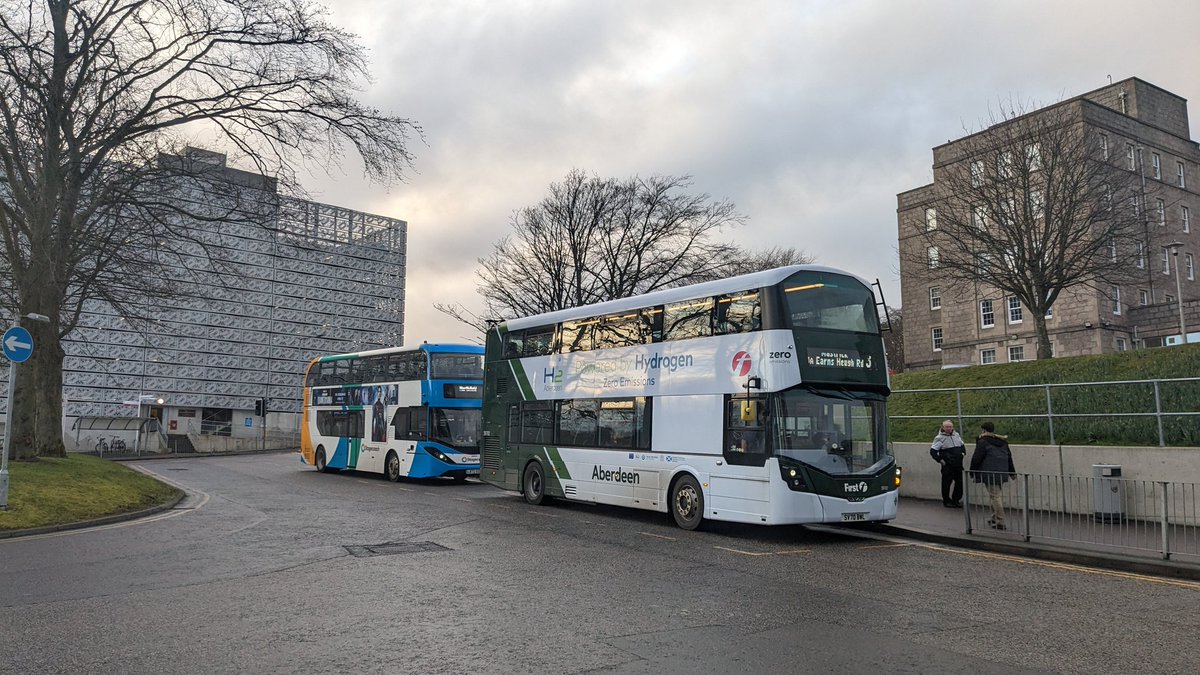 luisloria's tweet photo. Bus spotting outside ARI. https://t.co/btrqxmfw4j