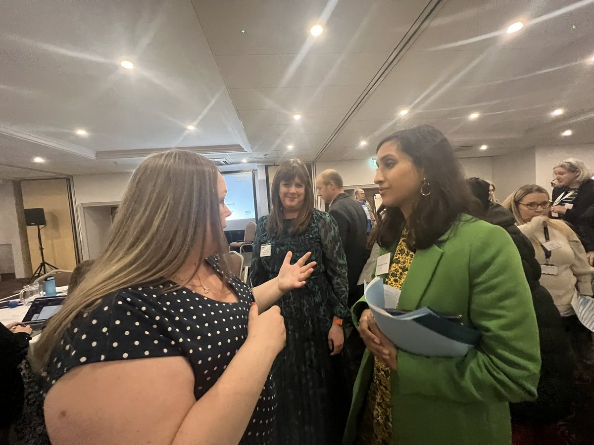kayharri20's tweet photo. Chatting about universities @Sazale246 https://t.co/rbSex7PKRK