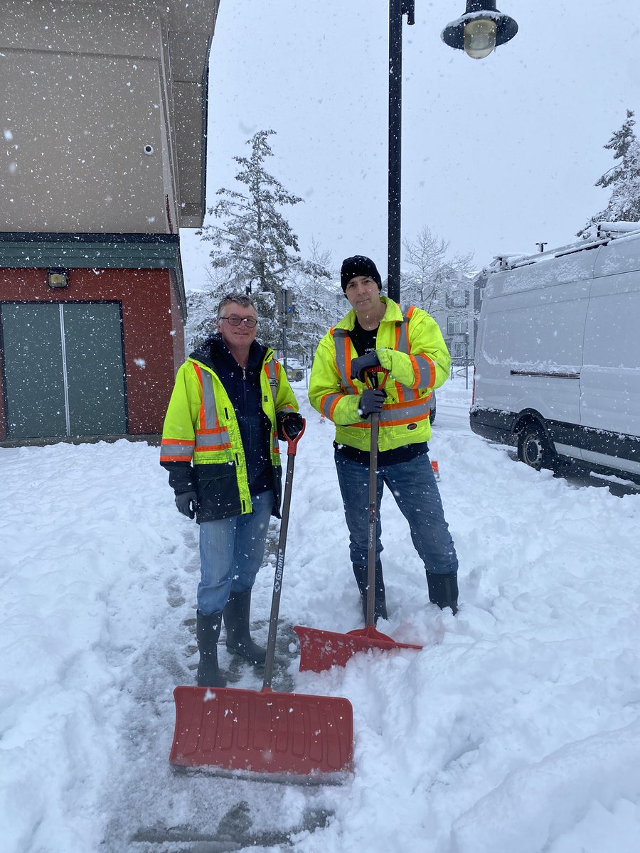 Thank you Eric and Kevin for taking care of us! We appreciate you keeping our grounds clear and safe! <a href="/CUPE728/">CUPE Local 728</a> <a href="/Surrey_Schools/">Surrey Schools</a>