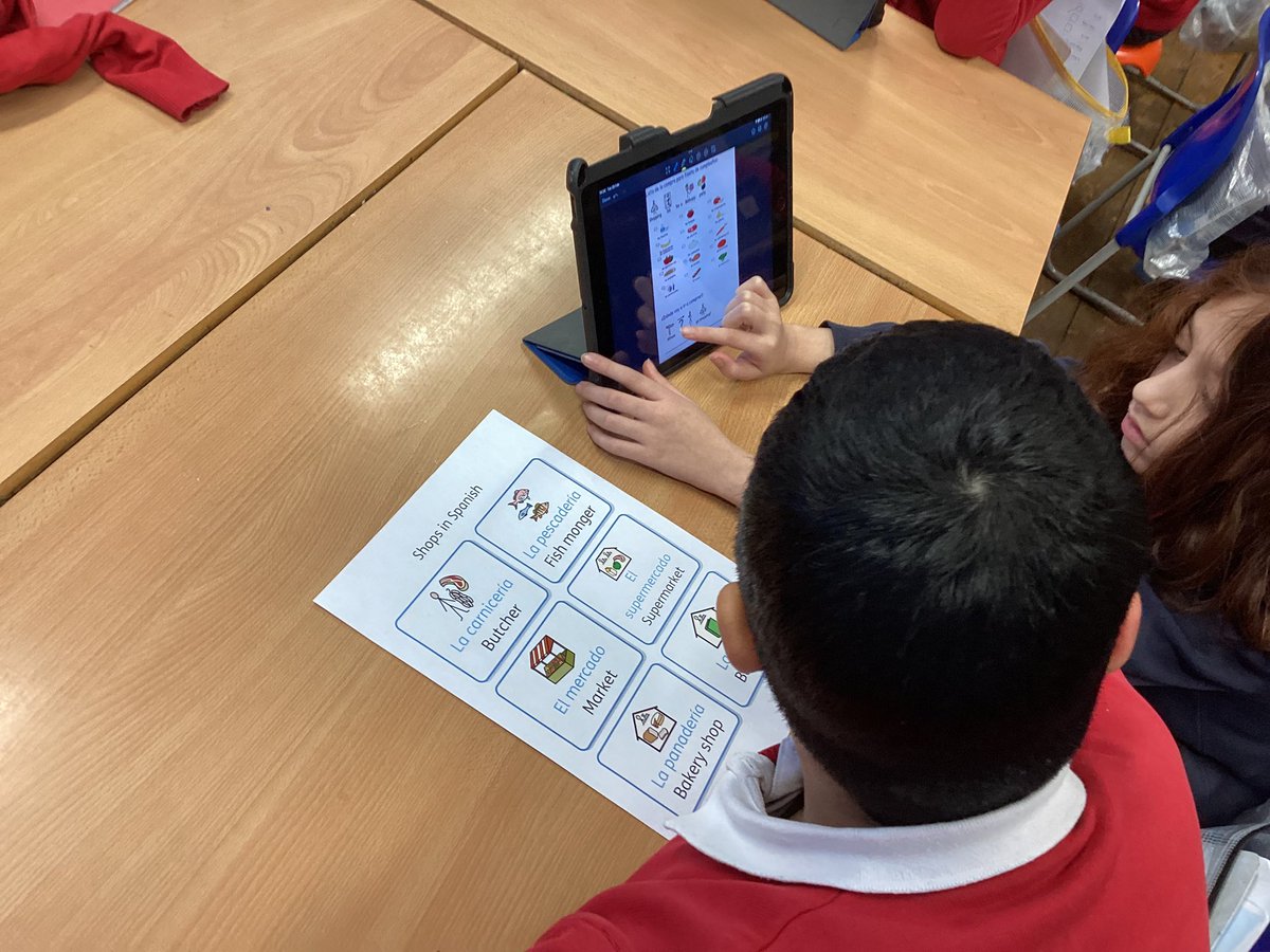 MayflowerSch's tweet photo. 🇪🇸 We have been very busy learning Spanish! We have revisited some colours and numbers. We have learnt classroom objects nouns and shop nouns! #Hokusaiclass #learningspanishisfun https://t.co/R3QaM3aiXY
