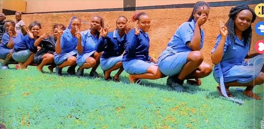 Ukiona hizi uniform nn inakuja kwa akili yako?😂