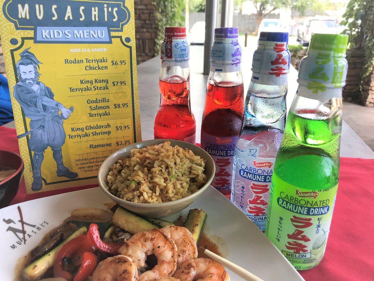 Kids love our food and the Japanese ramune. It's so much fun!!👍😋