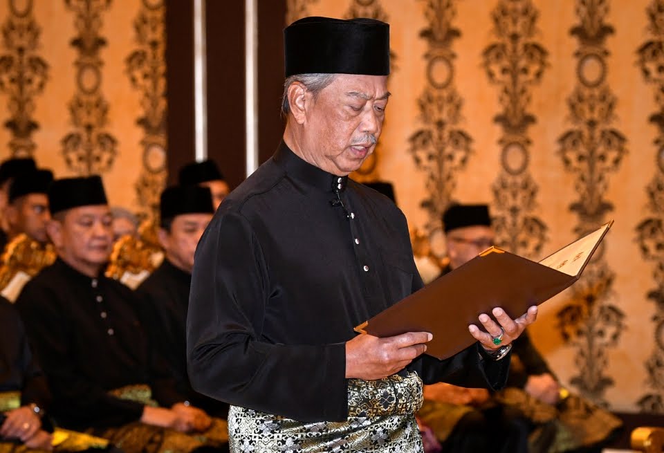 infodemik's tweet image. PERDANA MENTERI KELAPAN

Tanggal 1 Mac 2020, rakyat Malaysia bertuah kerana dianugerahkan seorang insan hebat bernama Tan Sri @MuhyiddinYassin sebagai Perdana Menteri Ke-8.

Banyak kejayaan yang dicapai oleh TSMY semasa era pentadbiran beliau. Ini adalah bebenang.