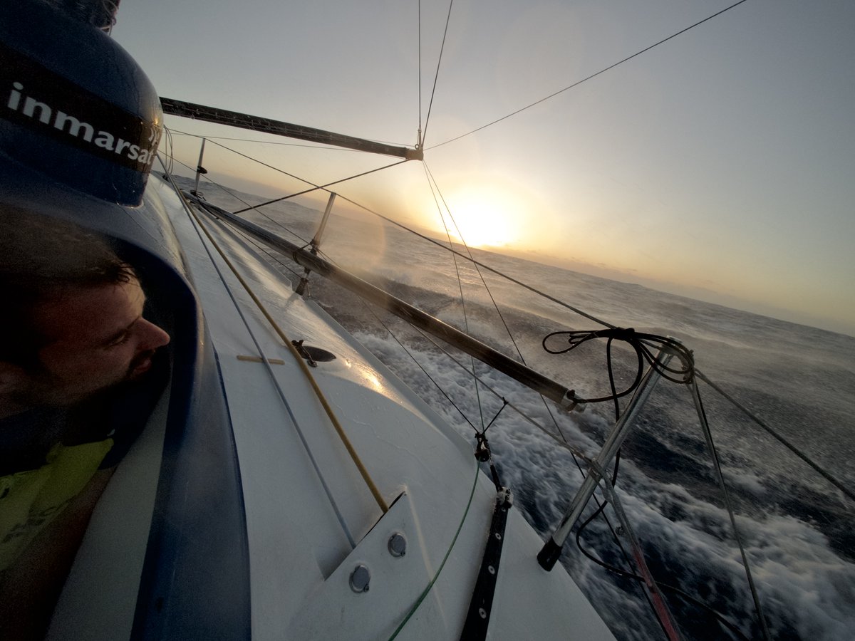 Team_Holcim_PRB's tweet photo. 👉What does a day sea look like on Holcim-PRB ?
Discover now the first pictures of our crew during #Leg3. Now the #IMOCA is heading South full speed, leading the fleet !
📍Follow them here: https://t.co/jMVshwZMrJ https://t.co/q0JwO4kzt8