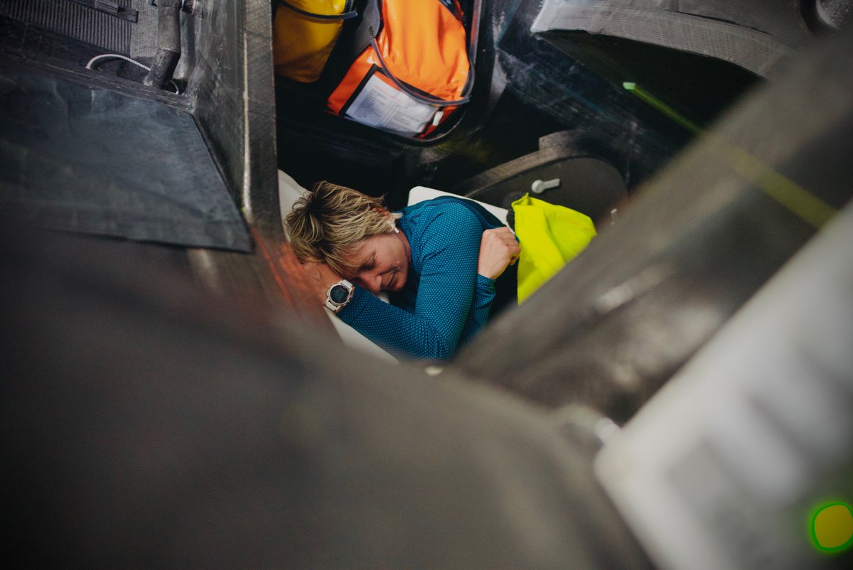 Team_Holcim_PRB's tweet photo. 👉What does a day sea look like on Holcim-PRB ?
Discover now the first pictures of our crew during #Leg3. Now the #IMOCA is heading South full speed, leading the fleet !
📍Follow them here: https://t.co/jMVshwZMrJ https://t.co/q0JwO4kzt8