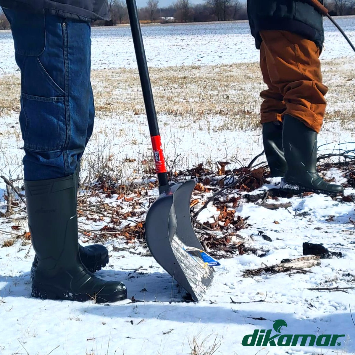DikamarC's tweet photo. Don't let cold weather slow you down on the job! Keep your feet warm and comfortable with Dikamar PU work boots. 
 Say goodbye to frozen toes and hello to all-day comfort and warmth. 

Shop now at https://t.co/5nRu2mb05Z and experience the difference for yourself. 

#dikamar https://t.co/WPAacSa5LV