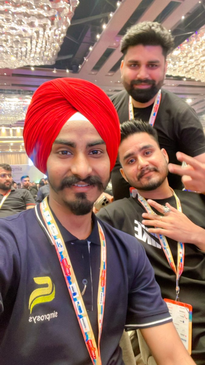 raviheer2294's tweet photo. #Laracon #2023 #Day2 #Ahmedabad #Gujarat #Laravel #ClubO7 #LaravelPunjab #Community #Tech https://t.co/T52vqKVeC5