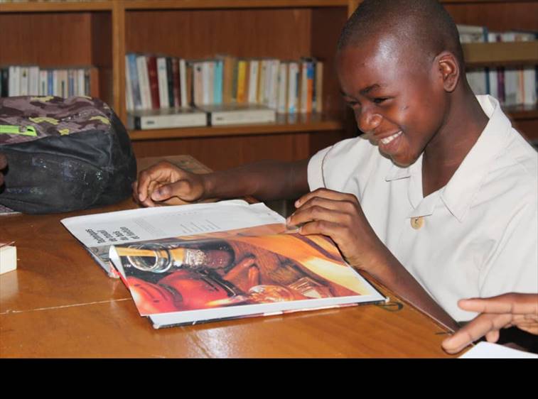 artistsforpeace's tweet photo. We are committed to providing access to education for Haitian youth, supporting their families and employment opportunities for teachers and staff at The Academy for Peace and Justice. 
“Education is the most powerful weapon which you can use to change the world.” Nelson Mandela https://t.co/WSB1Yst7OW