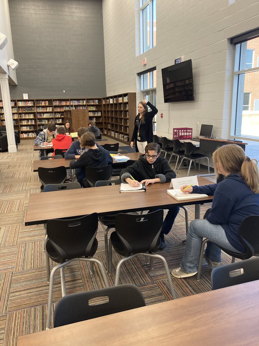 LFMS_Library's tweet image. The Kodiak Bears brought more Speed Debating to the library today!