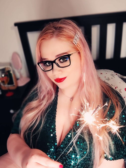 <3 #gamergirl #egirl #love #czech #czechgirl #blonde #onlyfansFree #prague #newyears #christmas https://t<a href="/tag/egirl"class="tags">#egirl</a><a href="/tag/love"class="tags">#love</a><a href="/tag/czech"class="tags">#czech</a><a href="/tag/czechgirl"class="tags">#czechgirl</a><a href="/tag/blonde"class="tags">#blonde</a><a href="/tag/christmas"class="tags"><span>#christmas</span></a><a href="/tag/newyears"class="tags"><span>#newyears</span></a><a href="/tag/prague"class="tags"><span>#prague</span></a><a href="/tag/onlyfansfree"class="tags"><span>#onlyfansfree</span></a>