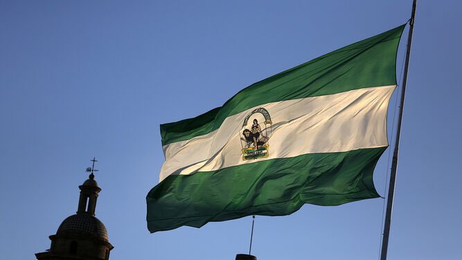 JDominguezG12's tweet photo. Quinto año viviendo el día de Andalucía fuera de mi tierra.

Con el corazón encogío, una bandera en la ventana y una tostá de aceite en la mano.

Por una Andalucía de oportunidades. Por una Andalucía de la que no haya que despedirse nunca más.

Por una Andalucía libre. Feliz día. https://t.co/TxDo4EiTVc