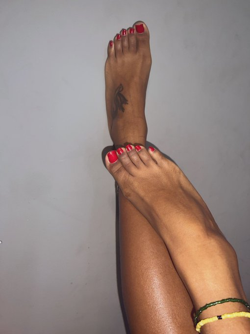 Ehh Red Doesn&rsquo;t Compliment My Complexion, But This One Is For The Red Lovers. I&rsquo;ll Be Doing White By