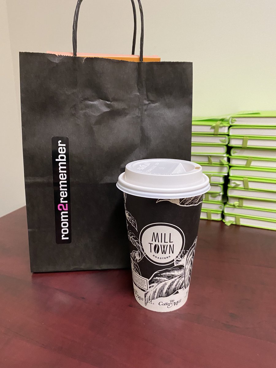 Yay to lunch breaks like this 👇 ⁦<a href="/DowntownFred/">Downtown Fredericton</a>⁩ ⁦<a href="/supportfredlcl/">Support Fred Local</a>⁩ ⁦<a href="/MillTownRoaster/">Mill Town Roasters</a>⁩