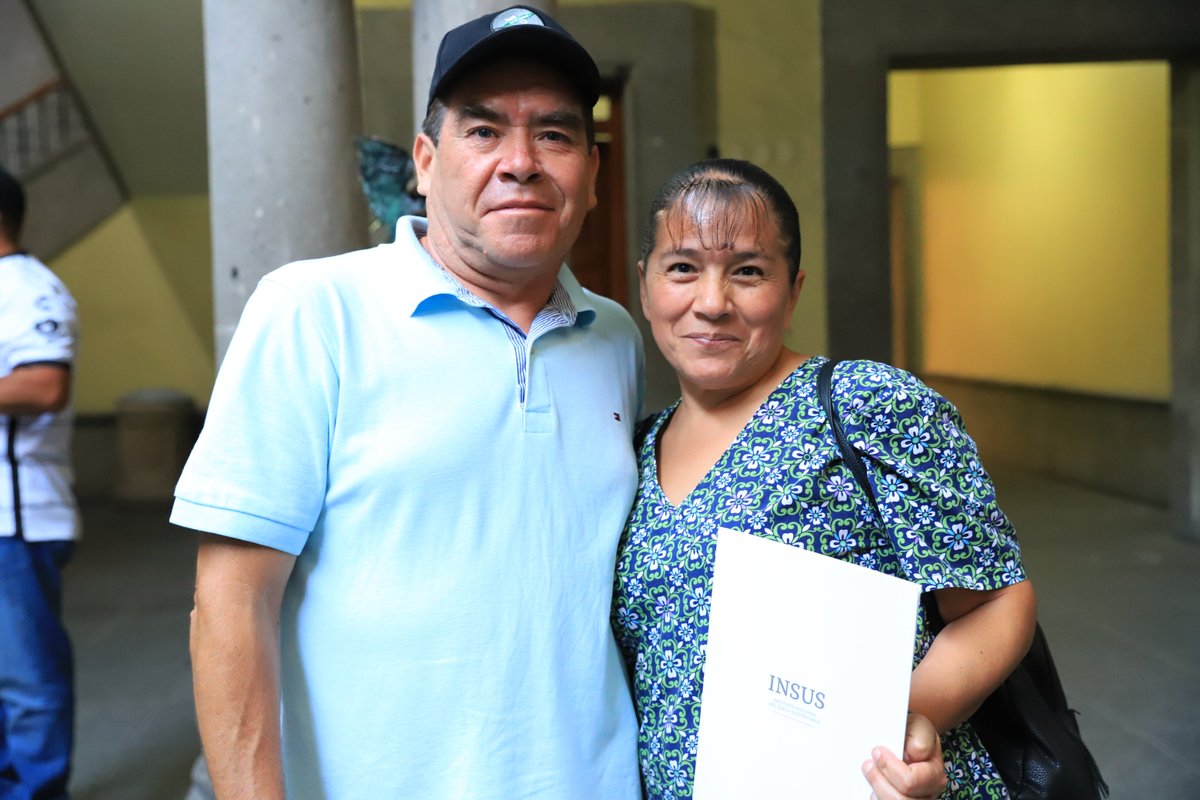 JuanJoseFrangie's tweet photo. Como dicen ☝🏼, el papelito habla y tenemos que celebrar que, gracias a la chamba que realizamos en equipo con la Comisión Municipal de Regularización (#COMUR) y el @INSUS_Oficial, hoy hay más zapopanas y zapopanos que ya cuentan con un patrimonio seguro. https://t.co/hwFe7x6ZvF