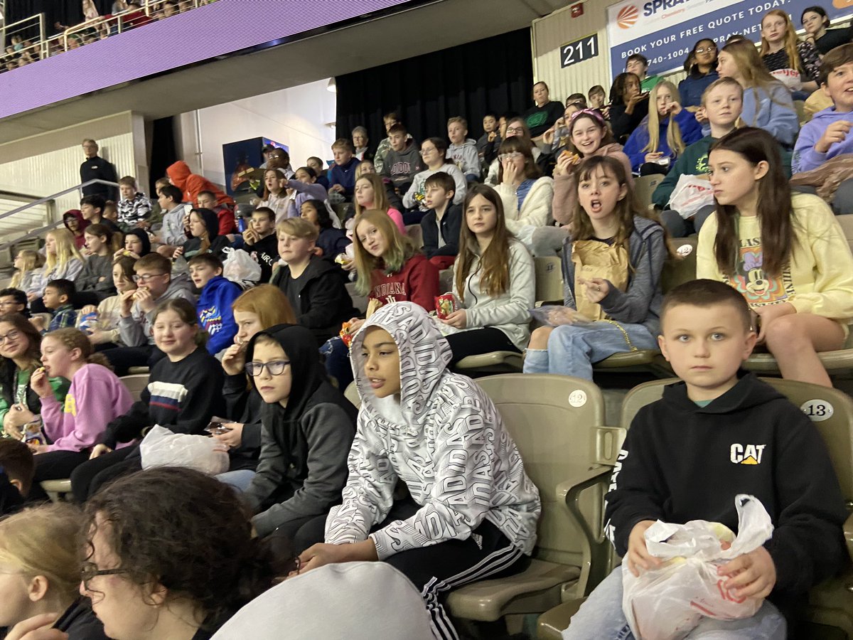 Rebecca Swander tweet media