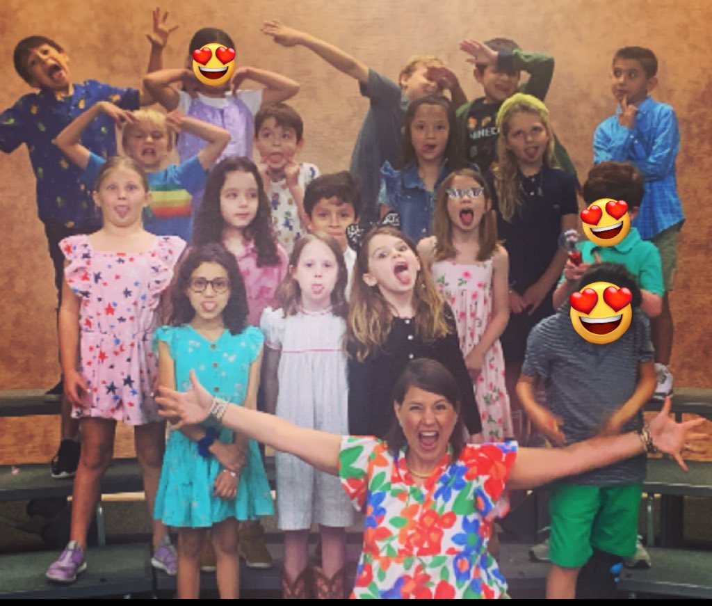 MrsAllison09's tweet photo. Best 2nd Graders Ever!! @AHISD @Cambridge_AH #cheeeeeese #theresnoplacelikeahisd https://t.co/9ditI2IjcR