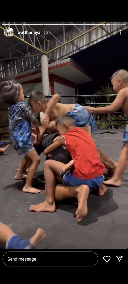 Kame Krew FIGHT CAMP MINT LIVE 🙏👊💪 tweet media