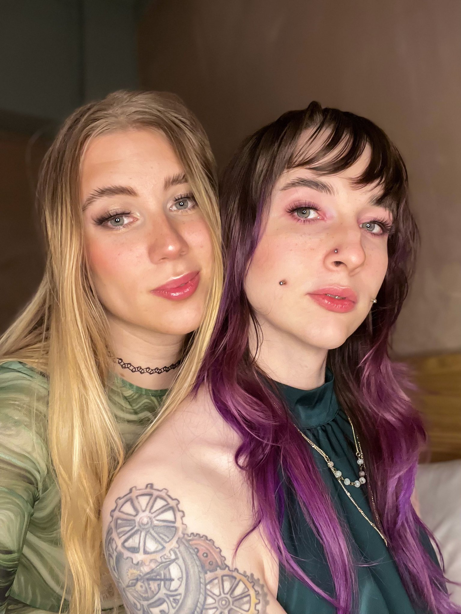 Lily Kitsune 🏳️‍⚧️💜 on X: Do you think you're hot enough to hangout with  us? t.cosF6Rm3tedd  X