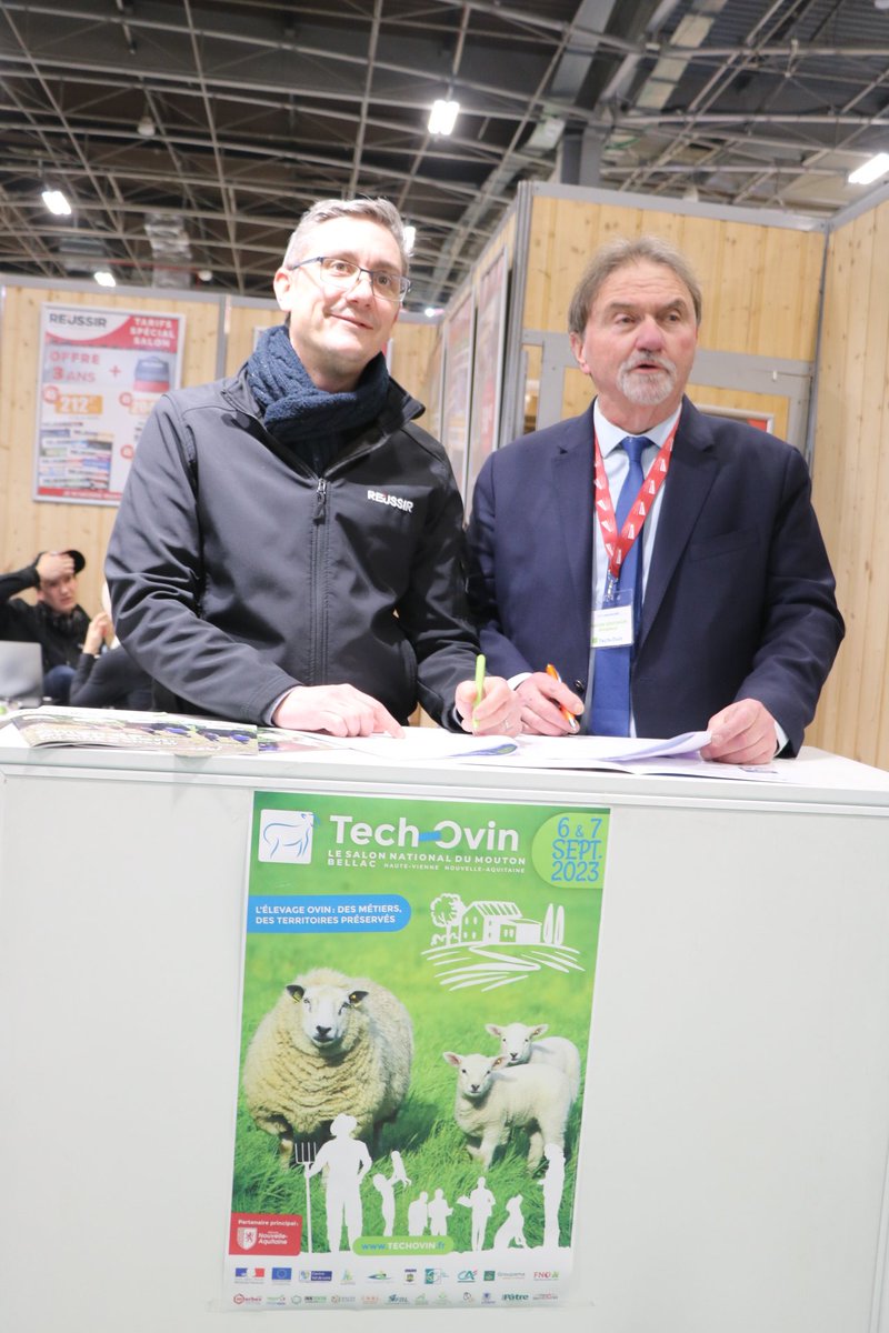 reussirpatre's tweet photo. @Tech_Ovin dévoile l'affiche pour sa prochaine édition, les 6 et 7 septembre 2023. Le programme, en partie révélé, s'avère dense et résolument tourné vers l'international 🤓🐑🌍
@reussirpatre @reussir
#techovin #SIA2023 #Salondelagriculture https://t.co/0jZxK1RxAl