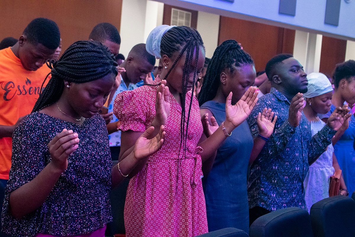 upsaccra's tweet photo. Euphoric scenes from Sunday's Matriculation Thanksgiving Service led by Archbishop Nicholas Duncan-Williams, Founder and Presiding Bishop of the Action Chapel International.

#UPSA #weloveupsa #matriculation2023 https://t.co/iwsZdr9YLE
