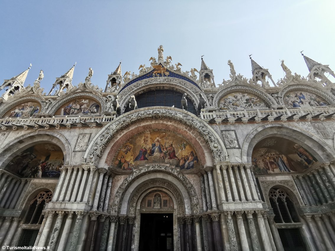 Turismo, il fascino immutabile della città dei Dogi: eventi imperdibili per andare o ritornare a Venezia 
Leggi la notizia bit.ly/3kBIPrO 

#veneziaunica #veneziadavivere #Venezialido #VisitLido #Veneto
#visitveneto #thelandofvenice #turismo @veneziaunica @TurismoVeneto