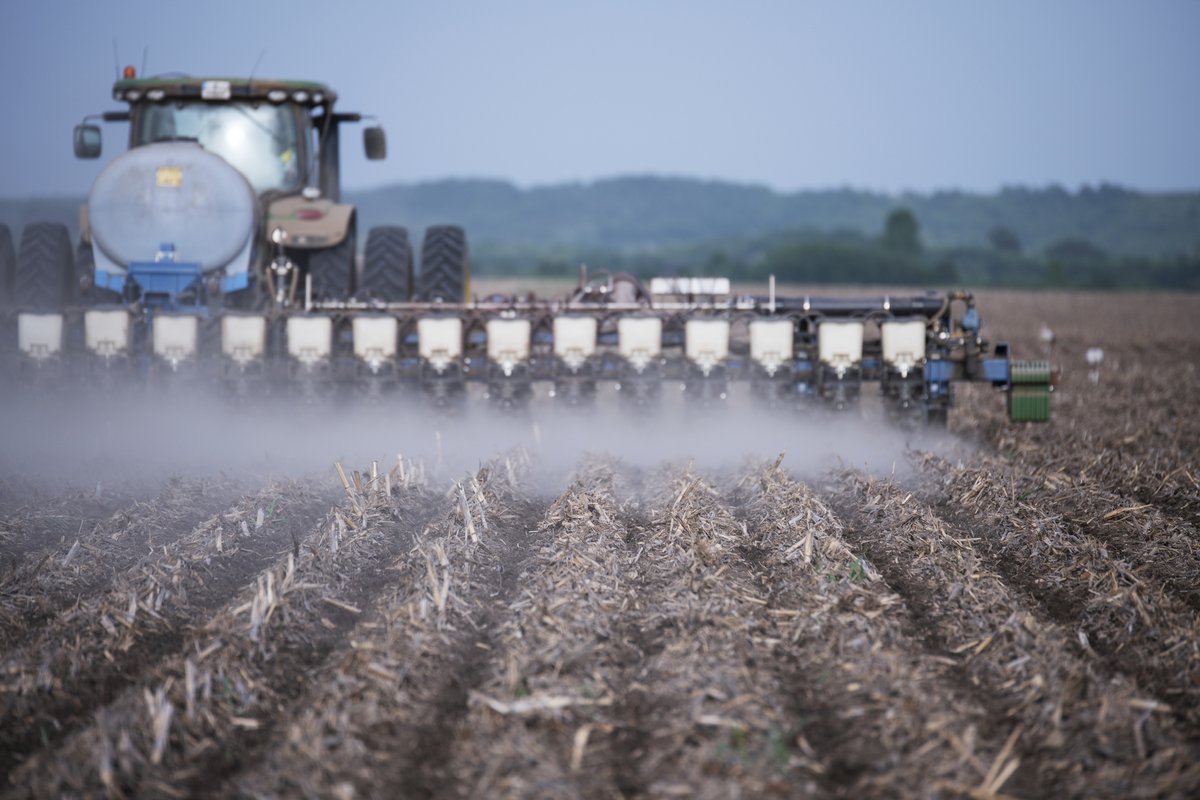 WearpartsLLC's tweet photo. Before you replace the gauge wheels on your planter this season – stop!  Swapping like for like might not be the best agronomic choice.  Check out our guide to gauge wheel options: https://t.co/VfcNRa1NDt

@OticoFarmflex

#Wearparts #PlantingSeason #Agriculture #Farming https://t.co/CbfOAbWSV2