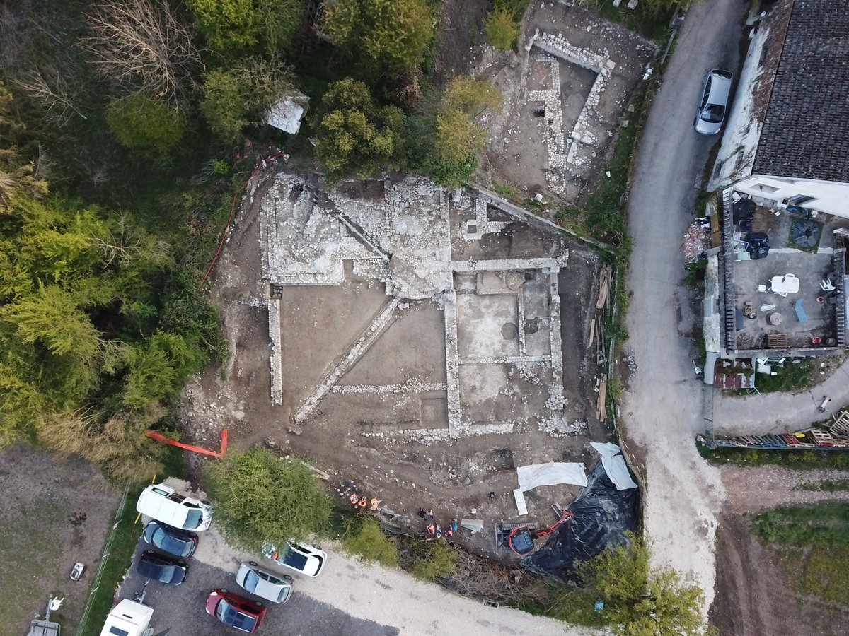 Inrap's tweet photo. [✨ #Actu] À Yenne (Savoie), une fouille de l'Inrap a permis de mettre au jour un complexe balnéaire en usage du IIe au IVe siècle ap. J.-C.

En savoir plus 👉 https://t.co/0ATtHhmQGi https://t.co/5q50LUJ0Jy