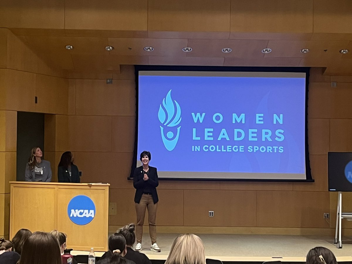 Great to have the passionate, change-makers @WomenLeadersCS team engaging @InsidetheNCAA today!! @PattiPhillips10 @karahess11 @DrKyraK   @CTurner_Strong   #NCAAInclusion #NCAALearnLead #WeAreWomenLeaders