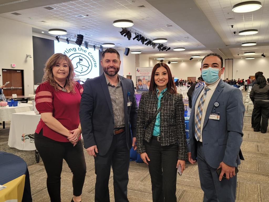 NTorres_CISD's tweet photo. Charting The Course happening now! @ESCRegion19 @ClintISD_SPED @ClintISD https://t.co/MI3W1aoWjO