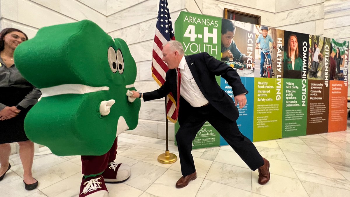 UA System Div of Ag (@aginark) on Twitter photo .<a href="/AGTimGriffin/">Attorney General Tim Griffin</a> giving Clover Bud a hand at <a href="/Arkansas4H/">Arkansas 4-H</a> Day at the Capitol. .<a href="/AGTimGriffin/">Attorney General Tim Griffin</a> giving Clover Bud a hand at <a href="/Arkansas4H/">Arkansas 4-H</a> Day at the Capitol.