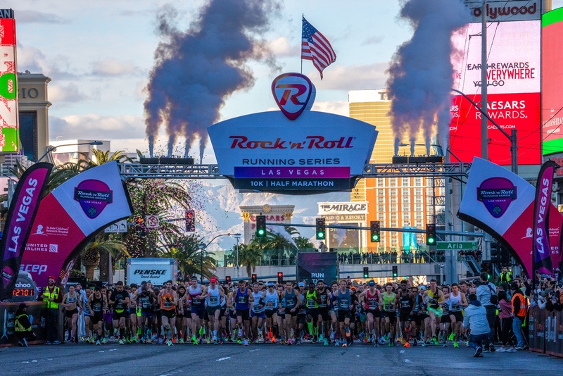 27,000 registered participants at Rock ‘n’ Roll Running Series Las Vegas 2023 @RunRocknRoll... endurance.biz/2023/industry-… via @endurancebiz