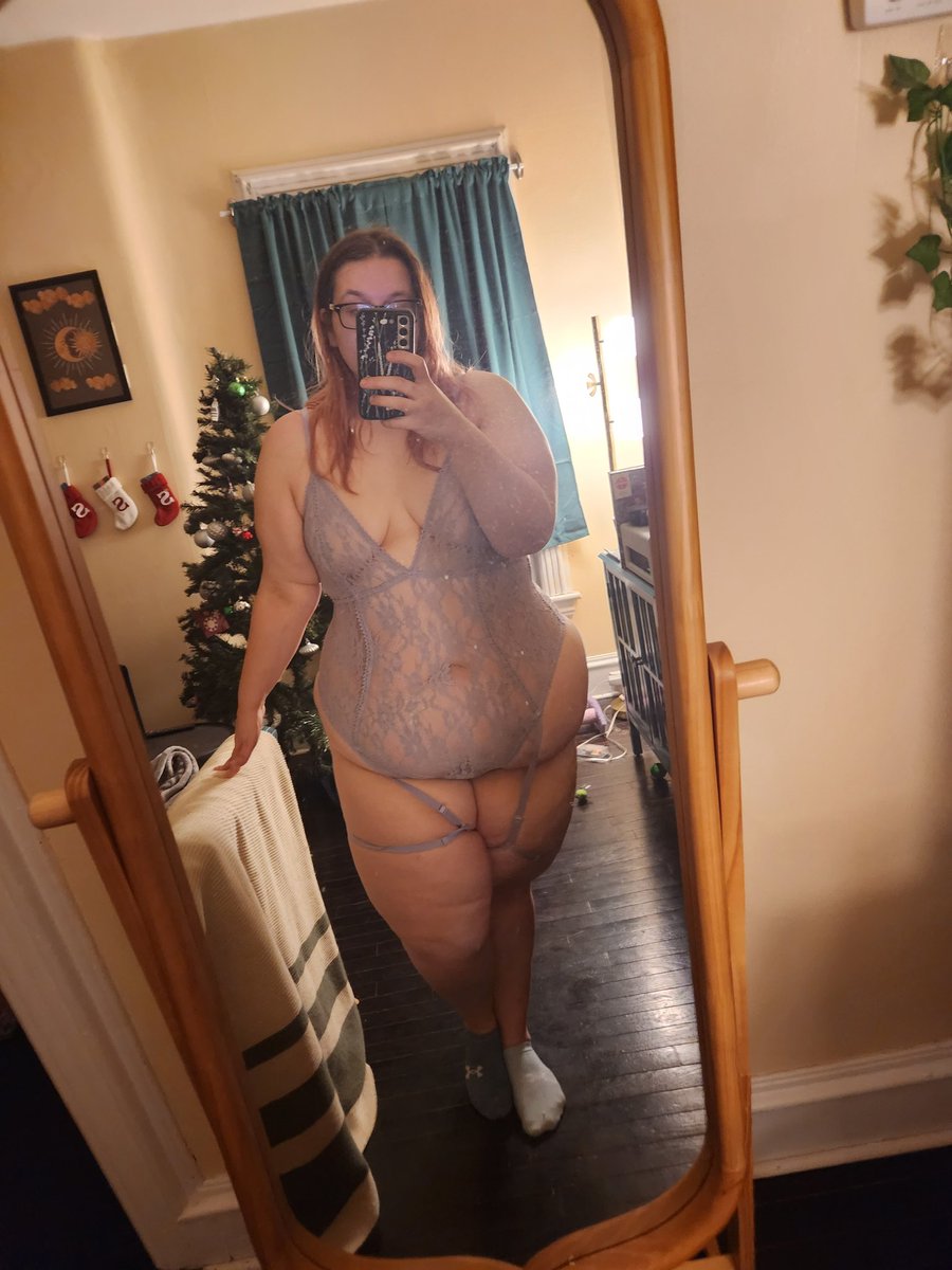 poststruggles's tweet image. Sneak peak of the OF content