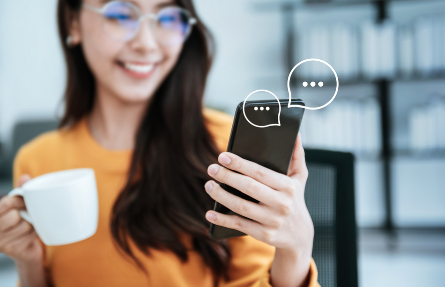 buildifyCC's tweet photo. A recent report found live chat is popular with shoppers, with 73% of people surveyed saying it’s the most convenient way for them to communicate with businesses. If you're not already using #livechat to speak with customers, these #Shopify #apps can help!
https://t.co/WYDYQslhKV https://t.co/Ba9QZGP7ha