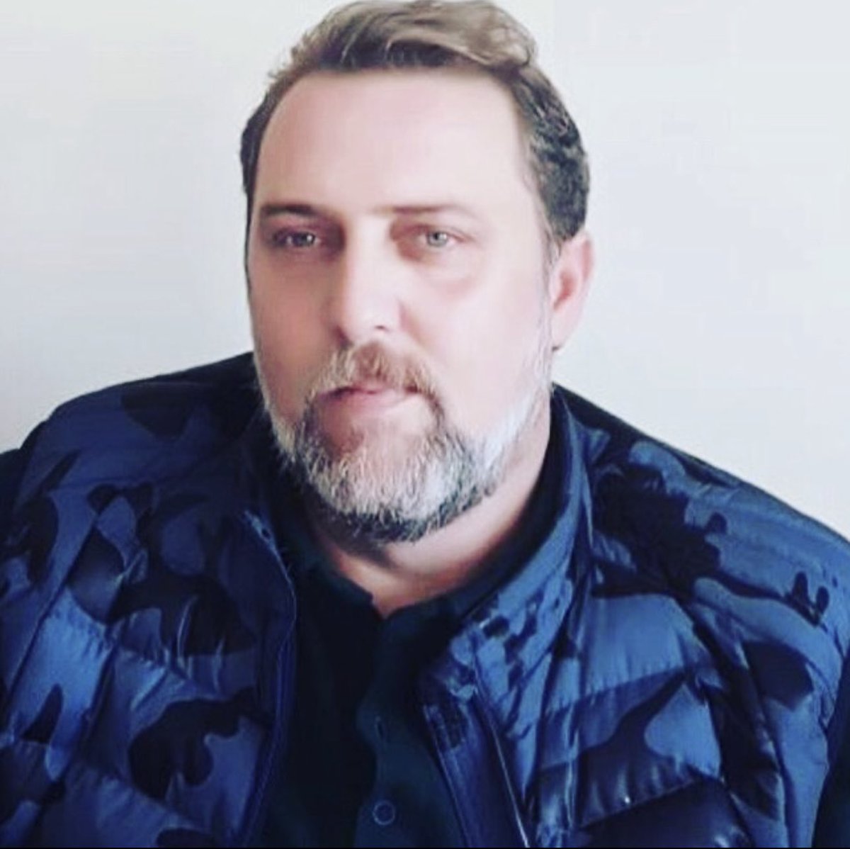 Mesele biraz insan olabilmekte yoksa dağın tepesindeki otta yaşıyor,adam veyahut kadın farketmez mesele tamda adaletsizlere boyun eğmemekte.!!!