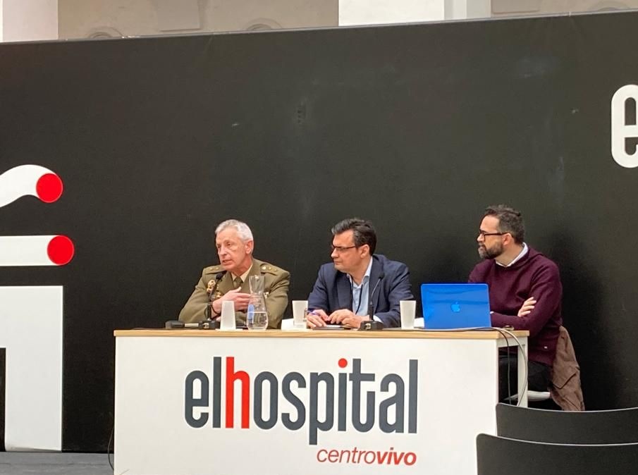 Nuestro compañero @JosAntRosaLemus, del Equipo de #RRHH, ha participado como psicólogo en #infoexpo, jornada de la #Universidad de #Extremadura <a href="/infouex/">UEx</a> celebrada en <a href="/El_Hospital_/">El Hospital Centro Vivo</a> de <a href="/DipdeBadajoz/">Diputación de Badajoz</a>. Hablaron sobre #EBAU, proyecto de vida y talentos
#SomosEducación 📚
#SomosRed 🌐