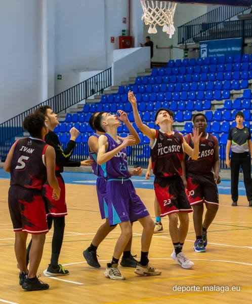 El pasado Sábado nuestros chicos <a href="/IESPabloPicasso/">I.E.S. Pablo Picasso</a> disfrutaron de una nueva jornada <a href="/deportemalaga/">Área de Deporte</a> pero...en el mítico Pabellón de Ciudad Jardín✨

#SiempreJuntos