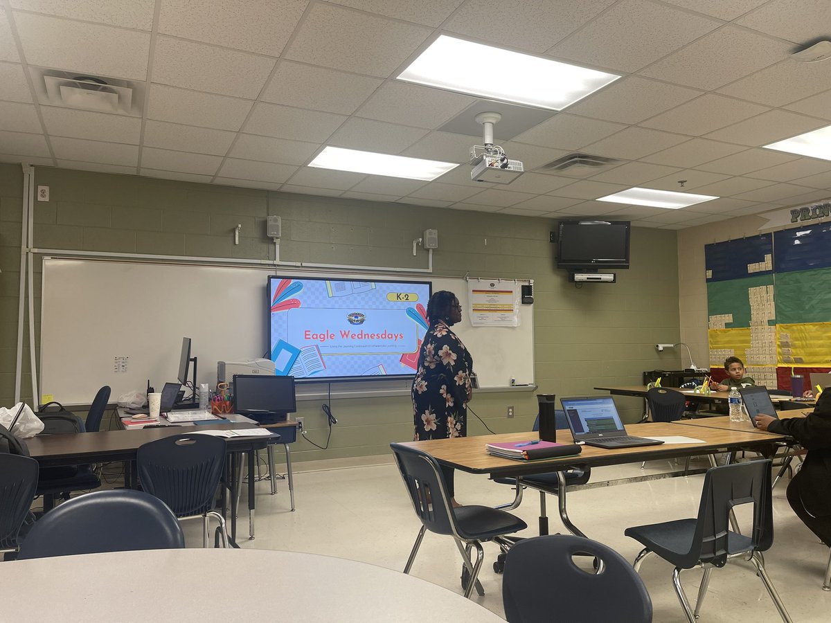 DrAdibShakir's tweet photo. Great job 👏🏾 to our K-2 teachers today as they worked with our Awesome Academic Coach, Ms. Burton, to plan out our March Madness instructional calendar. #keepingkidsfirst  @DeKalbSchools @McMillansCorner https://t.co/psBifq8BHI