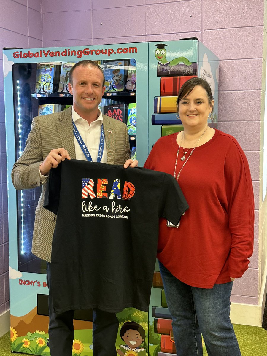 RepHeathJones's tweet photo. Kicking off #ReadAcrossAmericaWeek with the kiddos @MXRComets! 📚#ReadLikeAHero #ShineComets💫
@MadCoSchools https://t.co/7PXR18iIMo