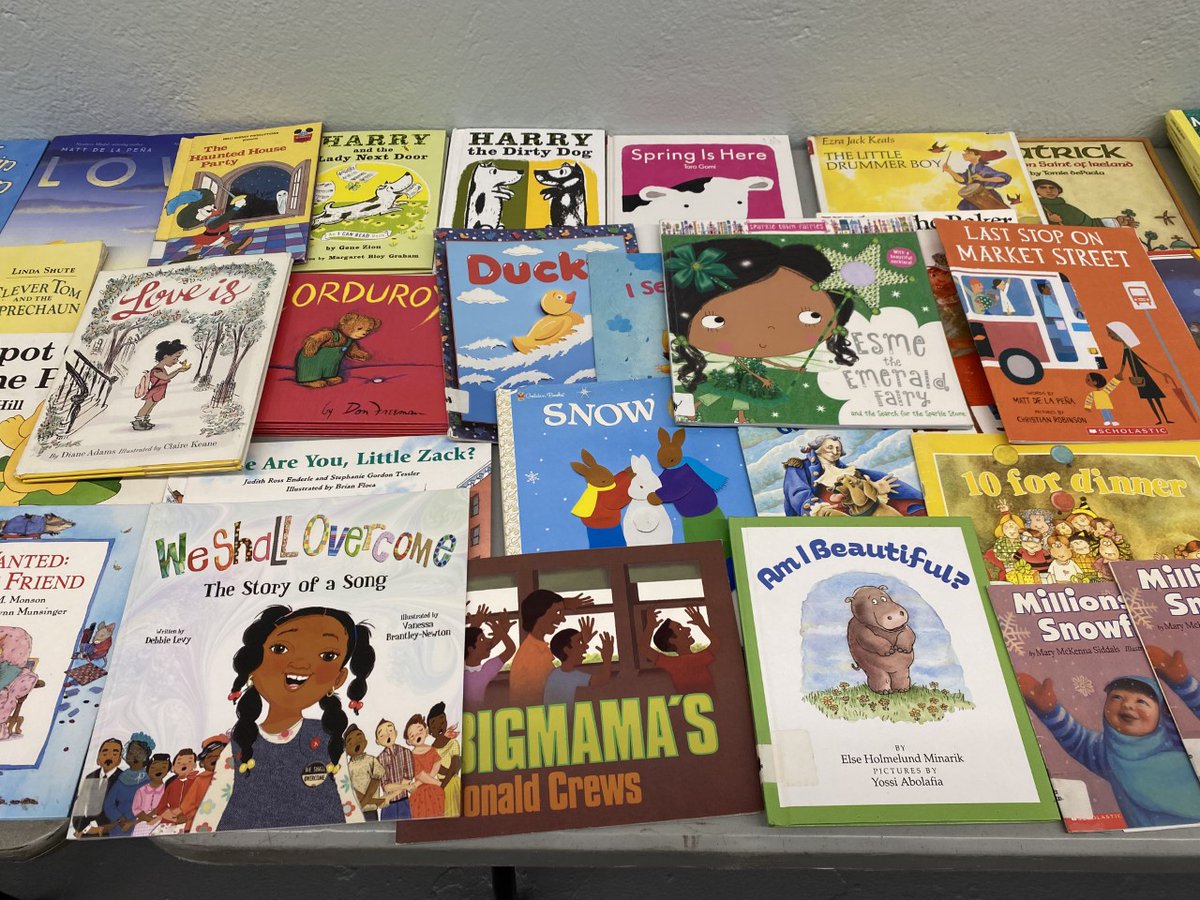 WilsonBees's tweet photo. Wilson School celebrates Read Across America this week with a book giveaway! All students will get to select at least 1 book to keep, culminating in a DEAR day on Friday!! Wilson students love to READ!! https://t.co/m4nFUYLaFX