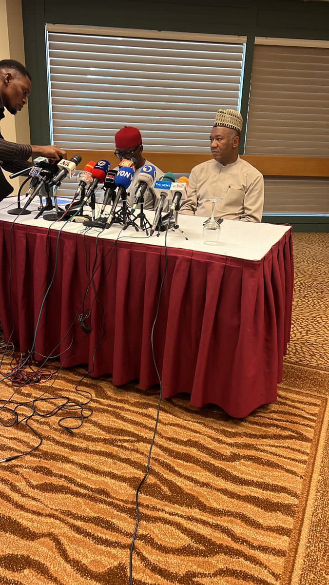 allfornigeria's tweet photo. Democracy brings people together in unity to defend the will of the people, to uphold the constitutional rights of citizens. Democracy has no allegiance to tribe, creed, or party. Democracy is for the people, by the people, and of the people. 

Okowa and Datti 

#Okowalition https://t.co/BHhQ7NinmK
