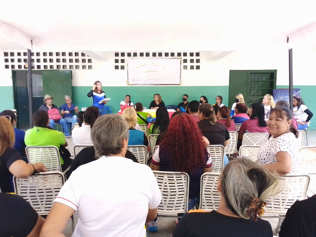 GestionEducador's tweet photo. #28Feb🇻🇪
#LasSancionesDestruyen
 Desde el Mcpio. Ponencia de las mesas de trabajo en el 2do día del Congreso circuital pedagógico. La escuela como acción Social y el Desarrollo. Parroquia Alfredo Pacheco 
@NicolasMaduro
@_LaAvanzadora
@leoalvacabrera
@Soykarinacarpio https://t.co/I8Ufic1NT5