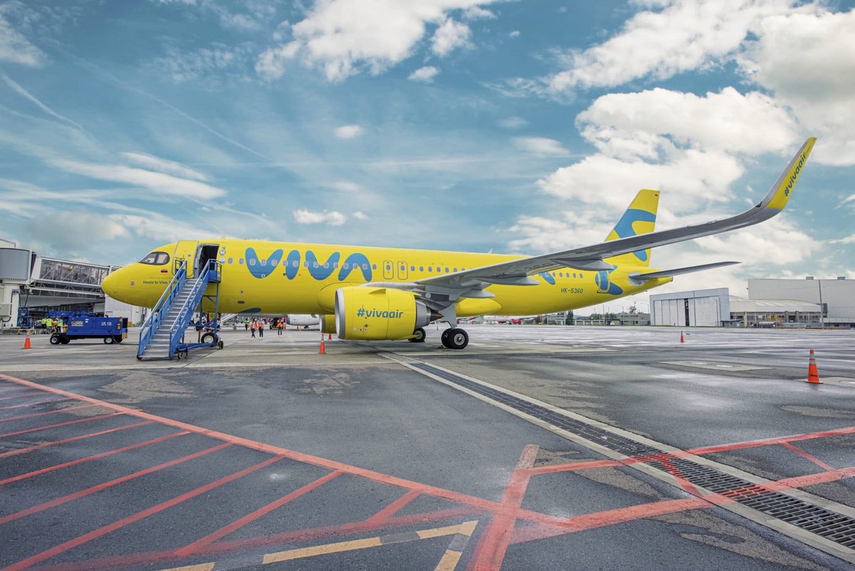 AirportWebcams's tweet photo. NEWS: Colombian ULCC Viva Air has 'temporarily' suspended all operations due to financial difficulties. The airline had expected to have been merged with the Avianca Group by now, but the Colombian CAA has blocked this on competition grounds.
https://t.co/eFx5zoKWJB https://t.co/2AXimuHZCq