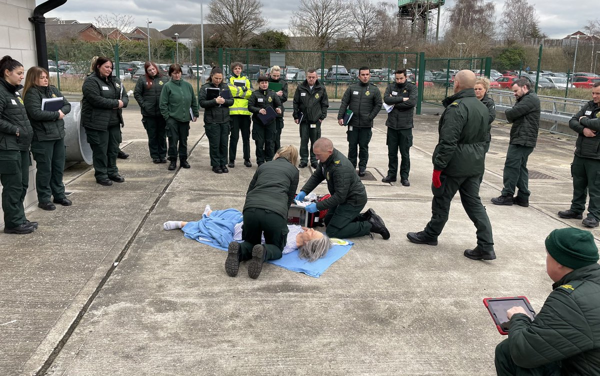 ianbinnington's tweet photo. Fantastic day for the inaugural North-East Wales EMT CPD day.  19 EMTs attended with great sessions and scenarios facilitated by the Locality SPs. Looking forward to our Paramedic day tomorrow @glynogwen @IeuanDa26884734 @brynmt1971 @MarkandFfi @WelshAmbulance @LizWedleyWAST https://t.co/tpI55uA4Zd
