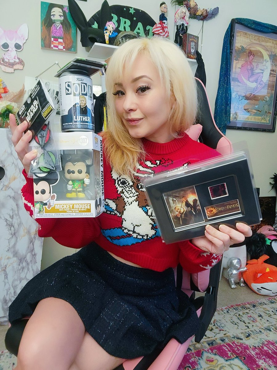 AniMiaOfficial's tweet photo. Check out my latest @EntEarth haul. I grabbed some collectibles for myself and some extra goodies to throw in with thank you packages in the future.
Use this link to get 10% off your order and free shipping https://t.co/JIPsS8dkQn
#entertainmentearth #entearth #icollectatee #funko @OriginalFunko