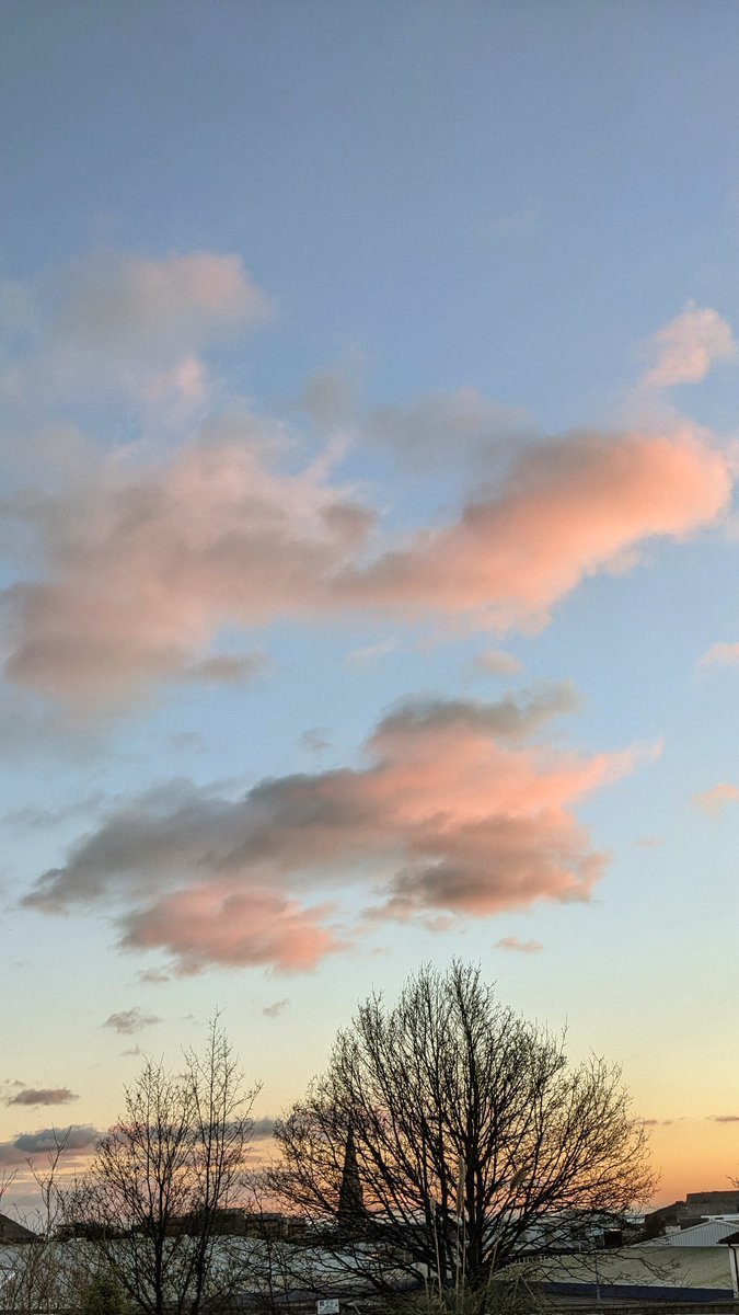 A lovely peaceful early evening sky today
#Plymouth